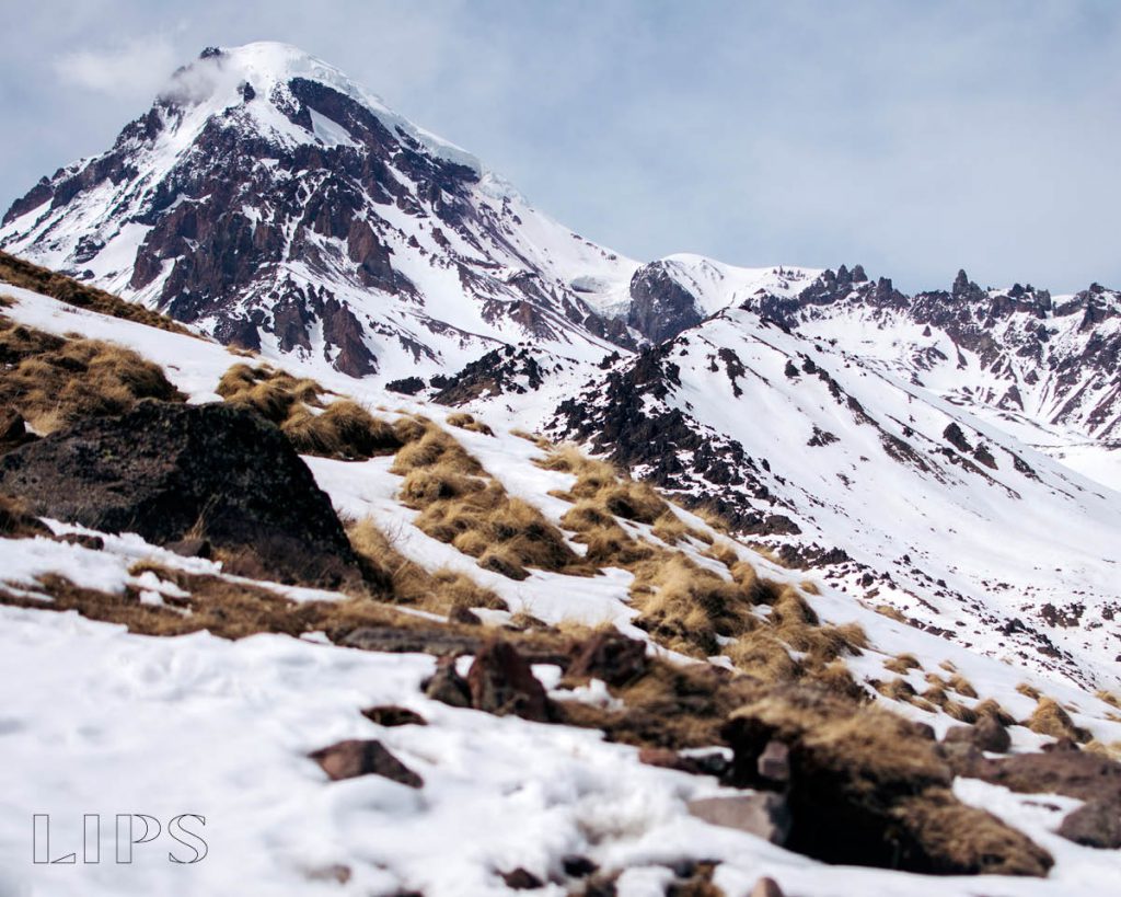 KAZBEGI ความเงียบสีขาว