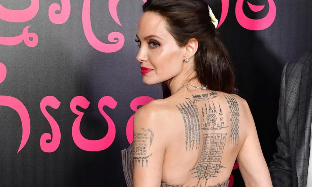 Angelina Jolie กับรอยสักยันต์ห้าแถวจากเมืองไทย 