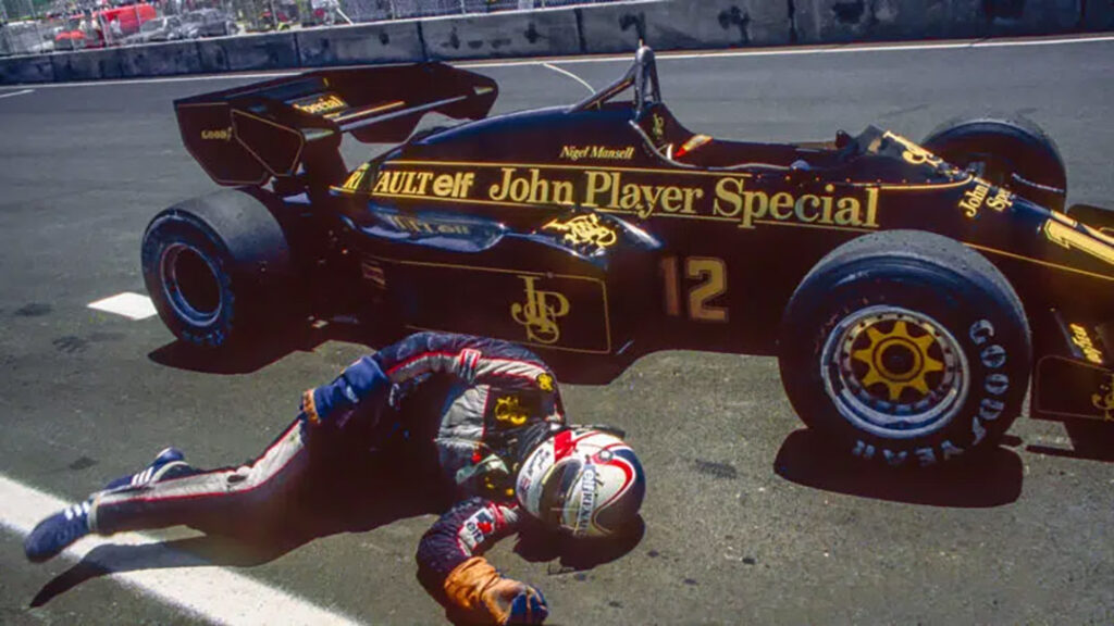 Nigel Mansell หมดสติจากความร้อนจัด หลังจากฝืนขับรถในการแข่งขันฟอร์มูล่าวันที่ดัลลัสเมื่อปี 1984