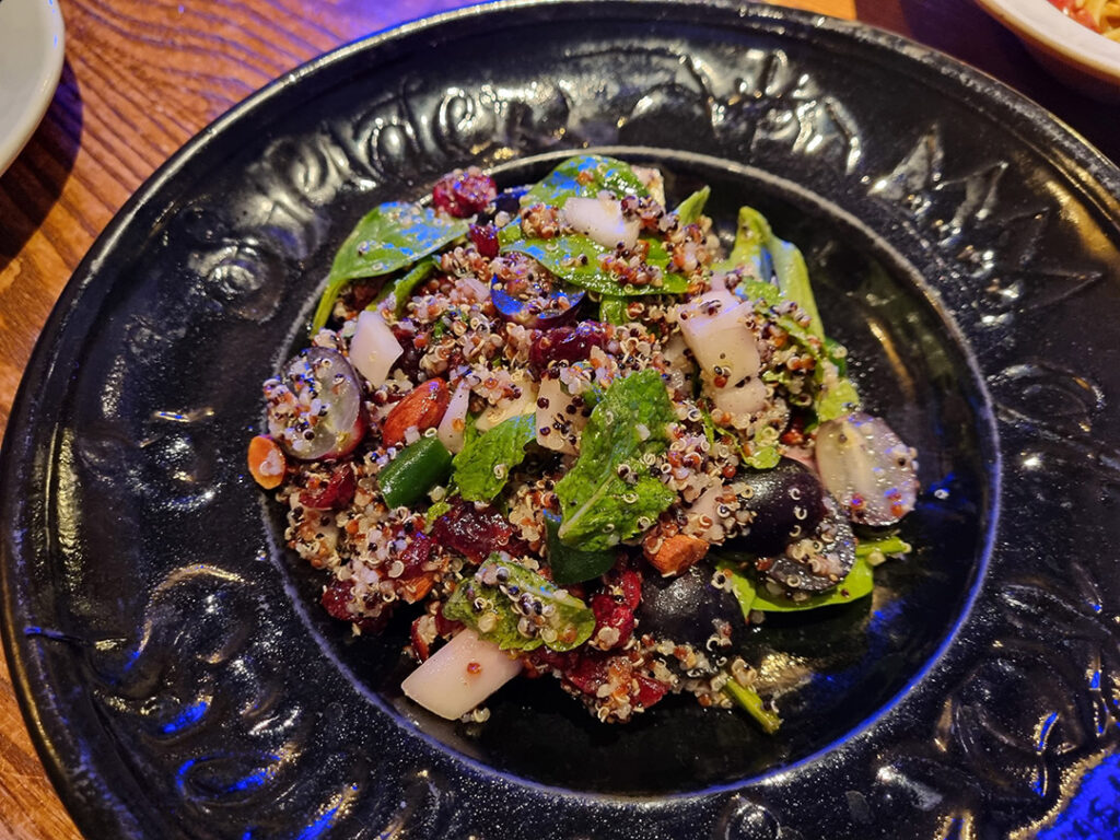 ควินัวสลัด Quinoa Salad