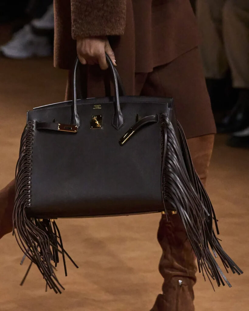 Birkin Fringe โฉมล่าสุดของเบอร์กินจากรันเวย์ Fall-Winter 2023