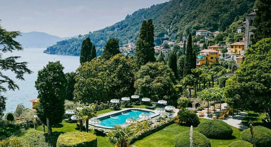 บรรยากาศงดงามของโรงแรม Passalacqua ในอิตาลี ที่สามารถมองเห็นทิวทัศน์ทะเลสาบโคโม